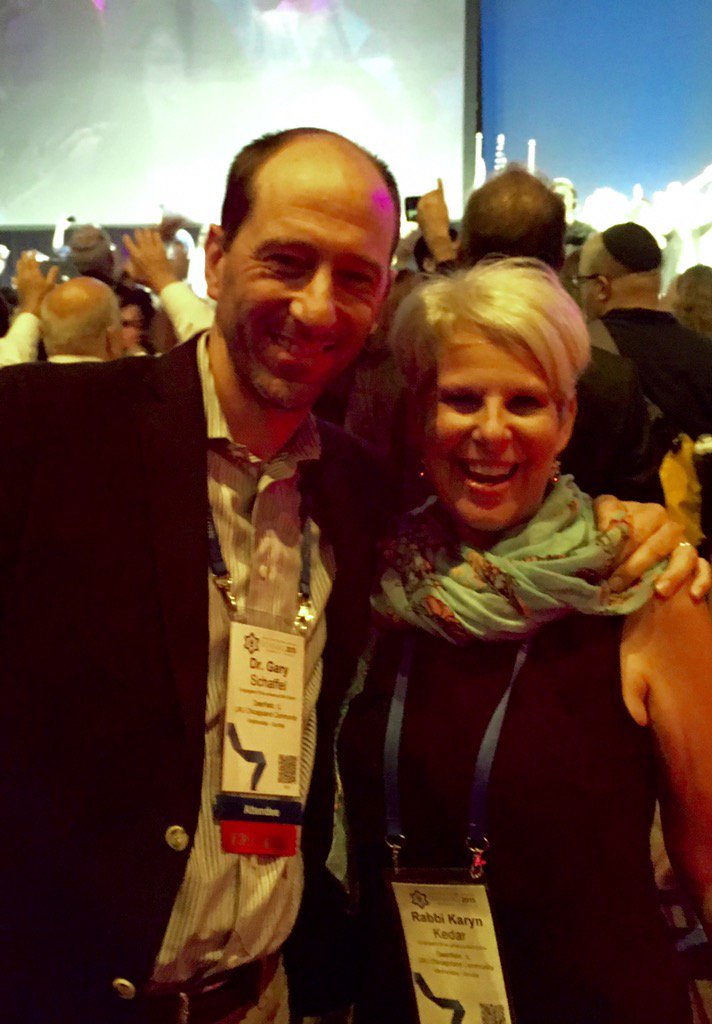 KellyGoldberg18's tweet photo. Loved prayerfully dancing to inspiring music at #URJBiennial w/ #BJBE president @Gesdoc & Rabbi @kkedar! #Grateful! https://t.co/9dJ8ekLnOh