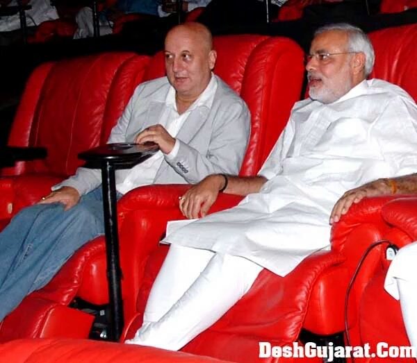 RoshniLongjam's tweet image. #ModiToadiesMarch Congress want peace n development but BJP want torture