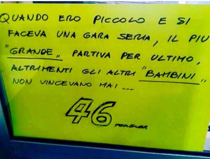 Luckymangianno's tweet photo. #ValentinoRossi #RossiVsMarquez #RossiVsLorenzo #RossiVstutti #iostoconVale https://t.co/MpUQyWG3Bb