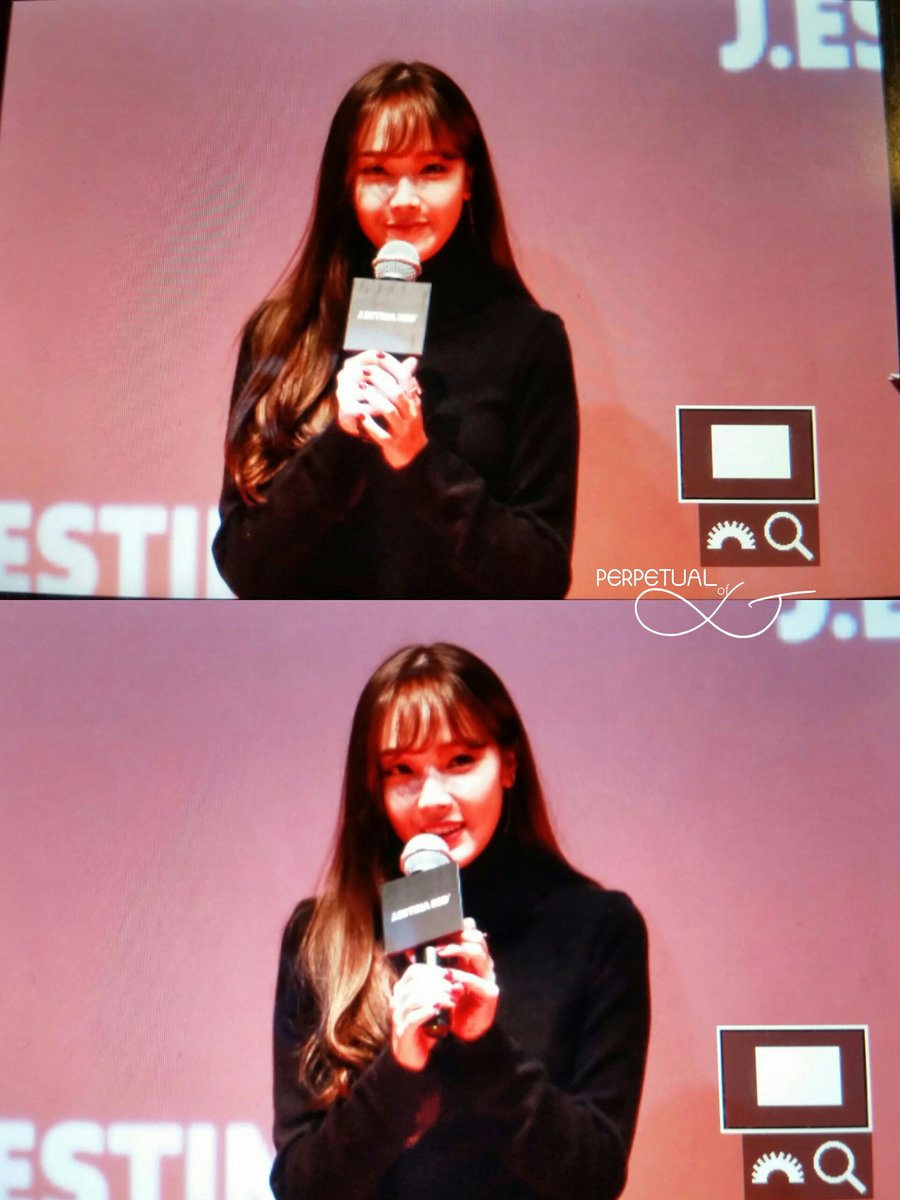 [PIC][07-11-2015]Jessica tham dự buổi Fansign cho dòng mỹ phẩm "J.ESTINA RED" tại "Myeongdong Lotte Cinema" vào chiều nay CTMU2ivUcAAKKBm