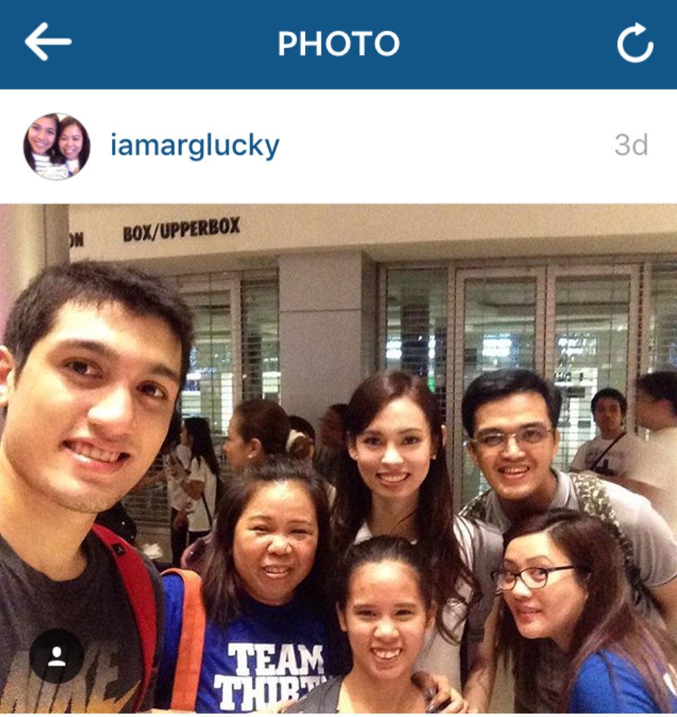 LauraDevotees's tweet photo. Laura with really lucky fans 💙 https://t.co/rHqbp9myYH