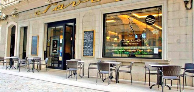 CafeSavoy's tweet photo. #Bondia A qualsevol moment del dia o de la nit, no us perdeu el #CafèSavoy en ple centre de #Girona #descobreixSavoy https://t.co/s9Qwr3aDUi