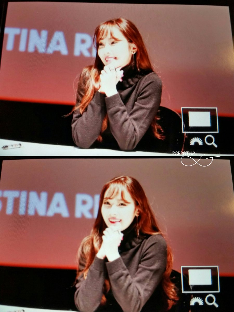 [PIC][07-11-2015]Jessica tham dự buổi Fansign cho dòng mỹ phẩm "J.ESTINA RED" tại "Myeongdong Lotte Cinema" vào chiều nay - Page 2 CTMVE7DUsAACgPl
