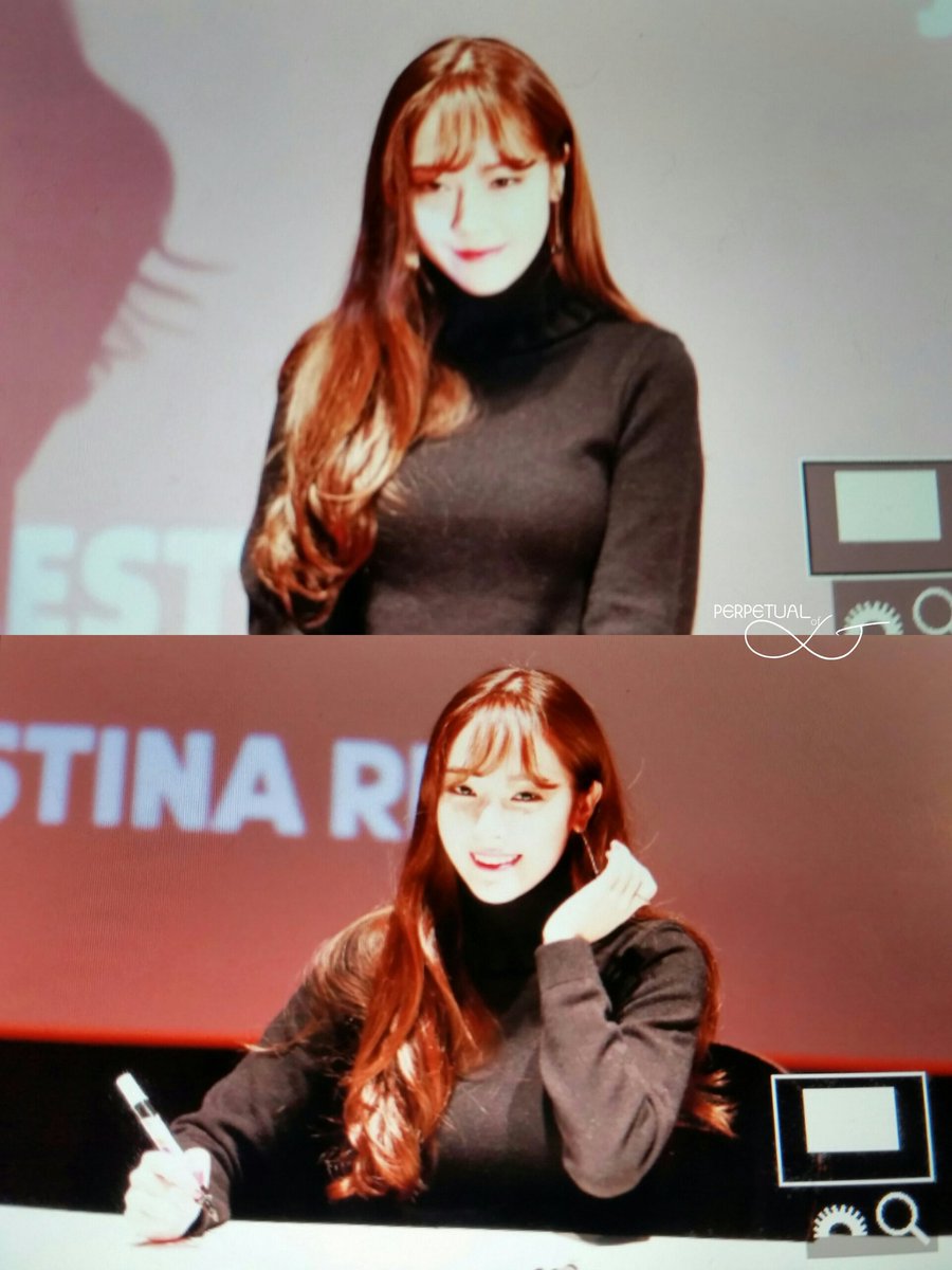 [PIC][07-11-2015]Jessica tham dự buổi Fansign cho dòng mỹ phẩm "J.ESTINA RED" tại "Myeongdong Lotte Cinema" vào chiều nay CTMVQBUUAAA3YeC