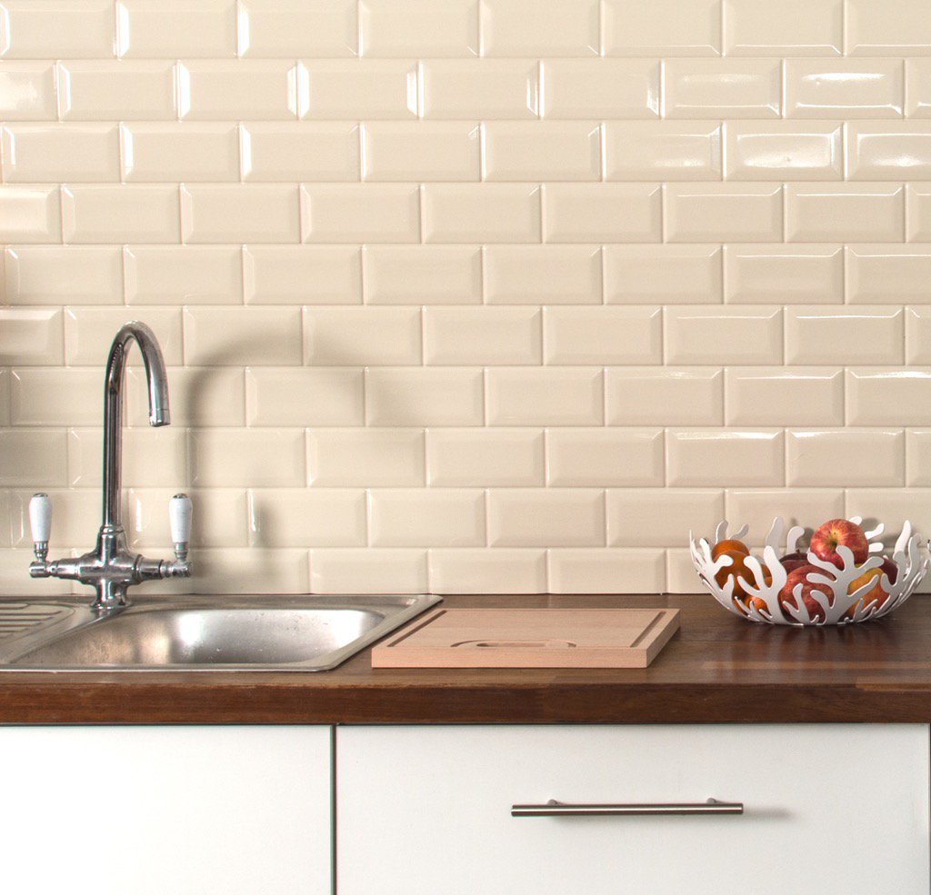 thjsolutions's tweet image. Our new Metro #tile effect #wallpanel . No grout, no mould, no mess , no profiles... Just a clean .#kitchen wall