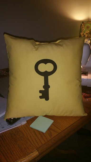 Best happy accident while experimenting with interfacing for cotton pillows ❤❤❤ my FAVORITE so far! ScanNCut<a href="/tag/onmfc"class="tags"><span>#onmfc</span></a>