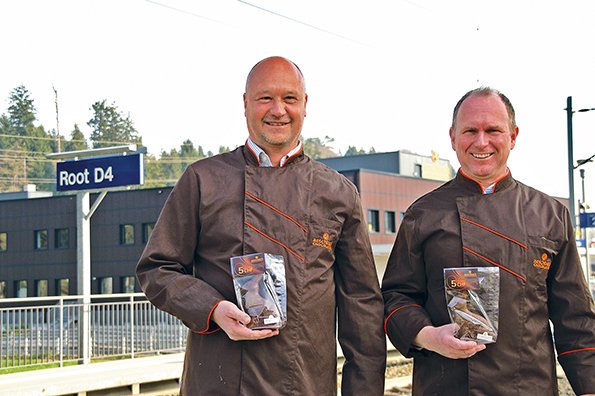 AeschbachChoco's tweet photo. #SwissChocoWorld offers customized solutions and transparent, personal advice to create your own #ChocoExperience! https://t.co/tBsIWDXrjj