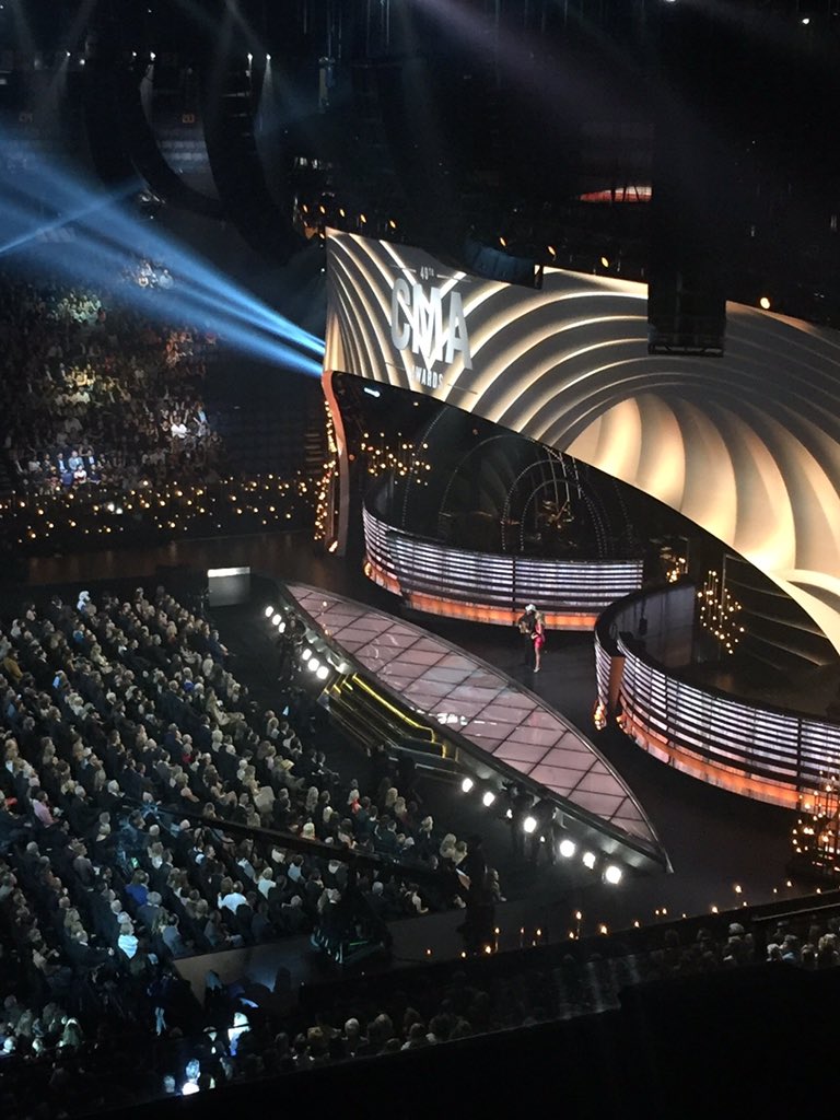 LOVESALTSHOES's tweet photo. What a night... #Nashville #CMAawards #suitetoseats https://t.co/dRxrXClDJY