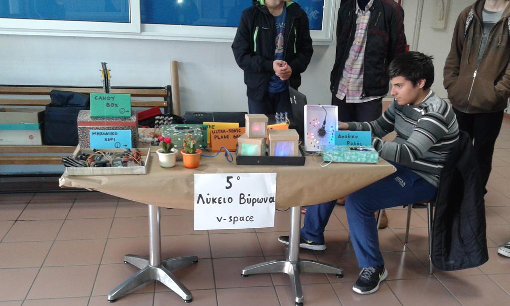 Fosscomm2015's tweet photo. #Fosscomm2015 #day1 #booths https://t.co/yEhViIul4o