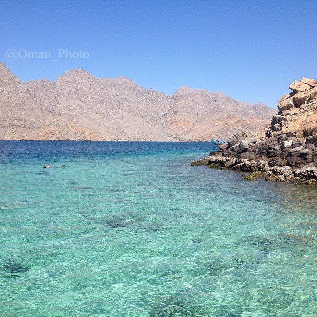 Oman_Photo's tweet photo. جزيرة التلغراف بمسندم محطة للإطلاع للتضاريس والطبيعية..سميت بالاسم كونها شهدت مرور أول خط تلغراف بالشرق الاوسط 1864م https://t.co/eeMANXRPPF
