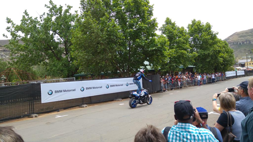 WomenWheels's tweet photo. Some amazing stunts from @MattieGriffin32 at the @BMW_SA #MotorradDaysSA #festival 2015! #motorrad #clarens https://t.co/JoTzpNZbTZ