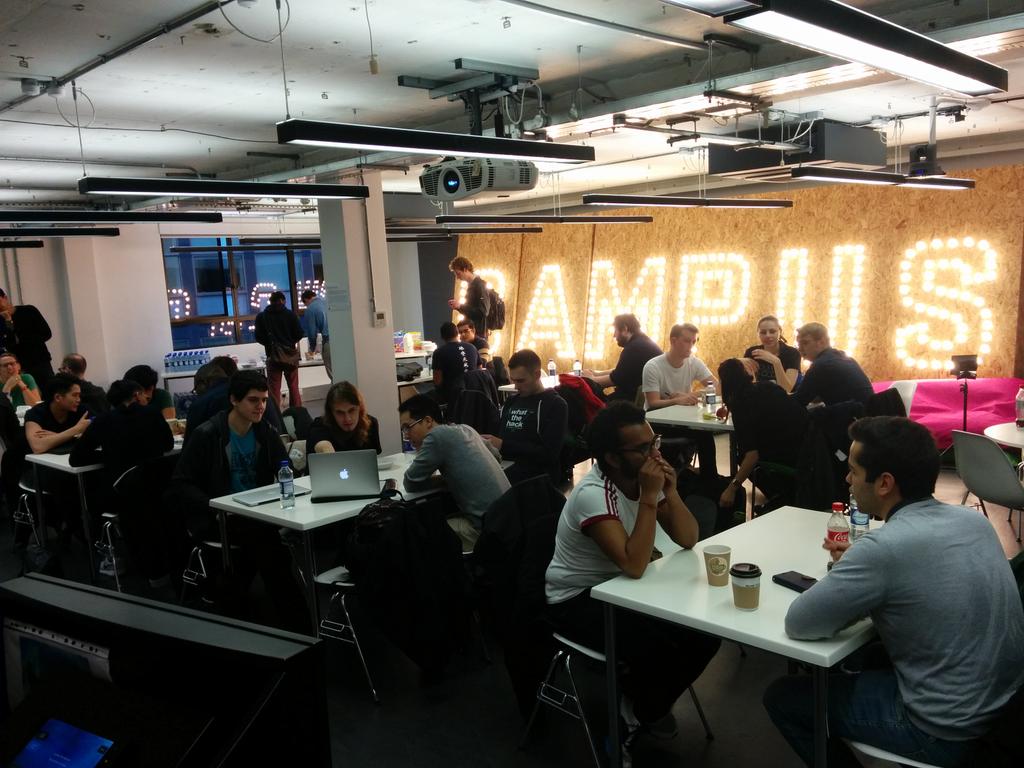 eazynow's tweet image. Hackers arriving for 24 hours of hacking Yoyo Playground at @googlecampus with @yoyowallet #yoyoplay