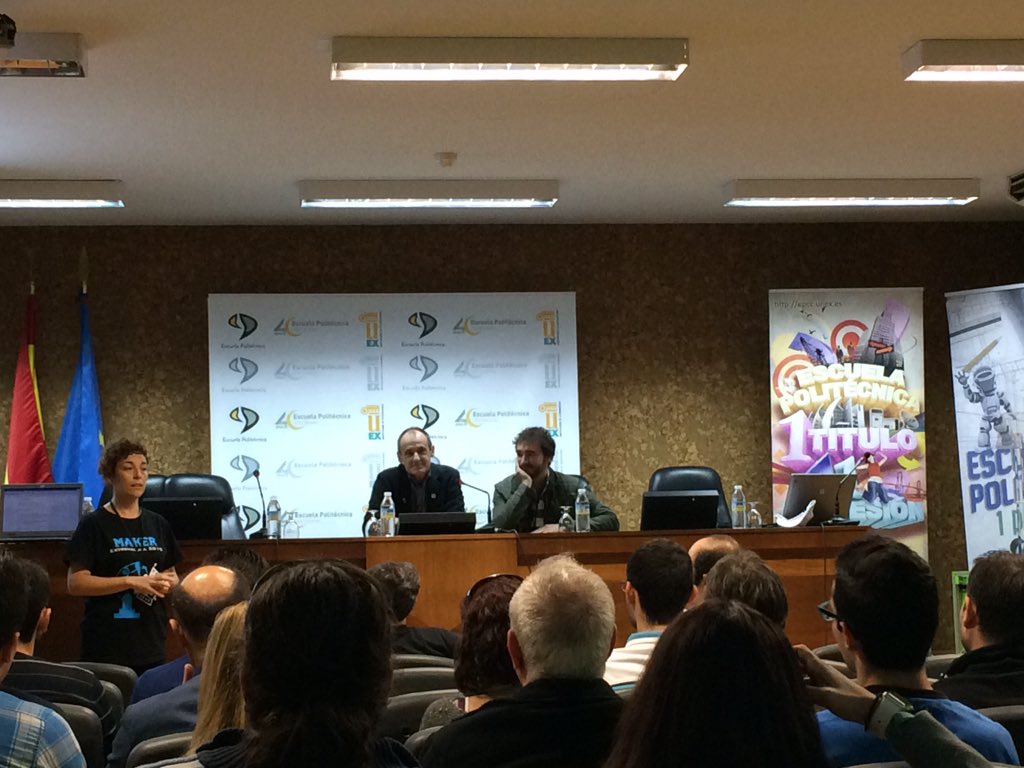 AEPrint3D's tweet photo. Empezamos #MakerExtrem2015 !!!! https://t.co/bqhCbpFoCd