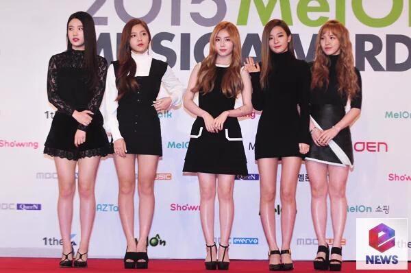 RedVelvetINA_'s tweet photo. 2015 MelOn Music Awards Red Carpet - Red Velvet (11/7) https://t.co/sid7J5zR5S