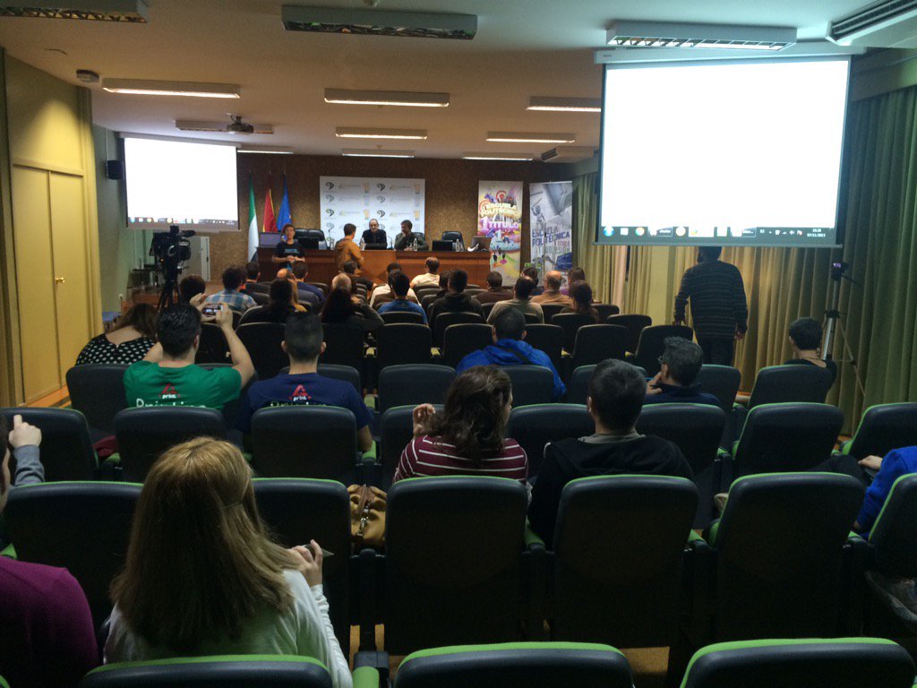 pablogarguez's tweet photo. Acto de apertura del evento #MakerExtrem2015 gracias @XtreneOpenLab y @cenatic desde @EPCC_Unex #SmartPoliTechLife https://t.co/nzJWpyUdmT