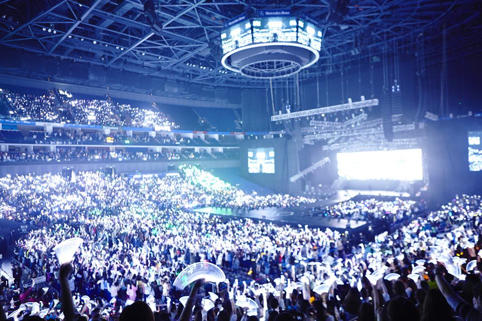 erigomdolly's tweet photo. #EXOisTheBest for EXO-LS because we are the STARS that make our boys shine the BRIGHTEST on the stage💕 WE LOVE YOU😙 https://t.co/FL7WzRpEPO