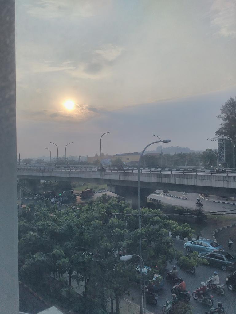 Okt9Vera's tweet photo. Sun rises #latepost https://t.co/AfcOzz5Xqy