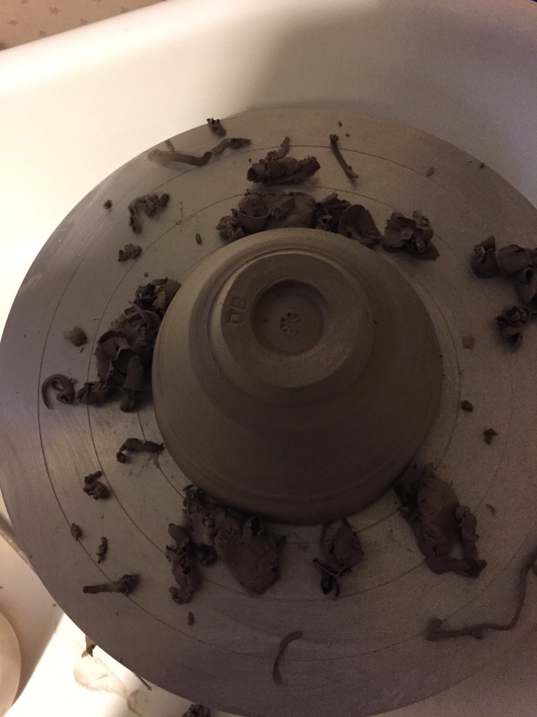 dbenhamceramics's tweet image. Pulling handles and trimming feet today x #pottery #pullinghandles #trimmingpots