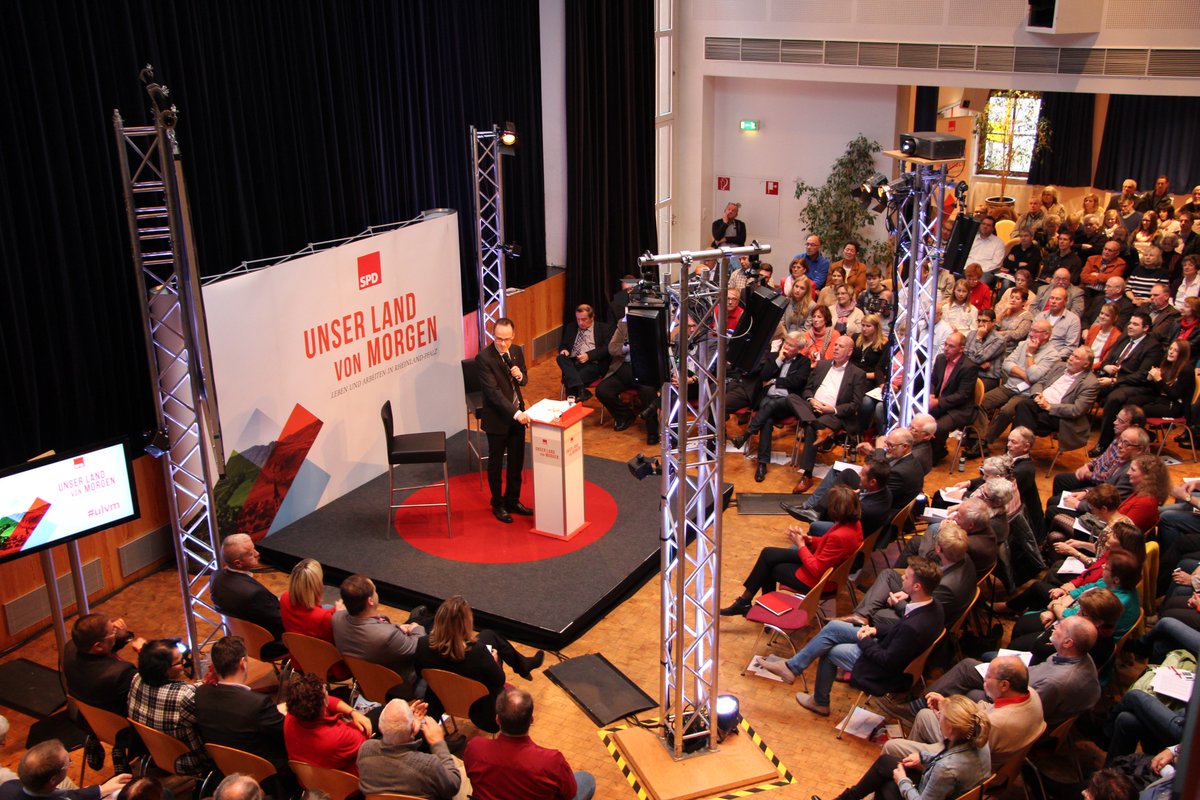 spdrlp's tweet photo. Dennis #Alt, Finanzpolitischer Sprecher der @SPDFraktionRLP eröffnet die #ULVM-Veranstaltung in #Kirn. https://t.co/uigA94tX3D