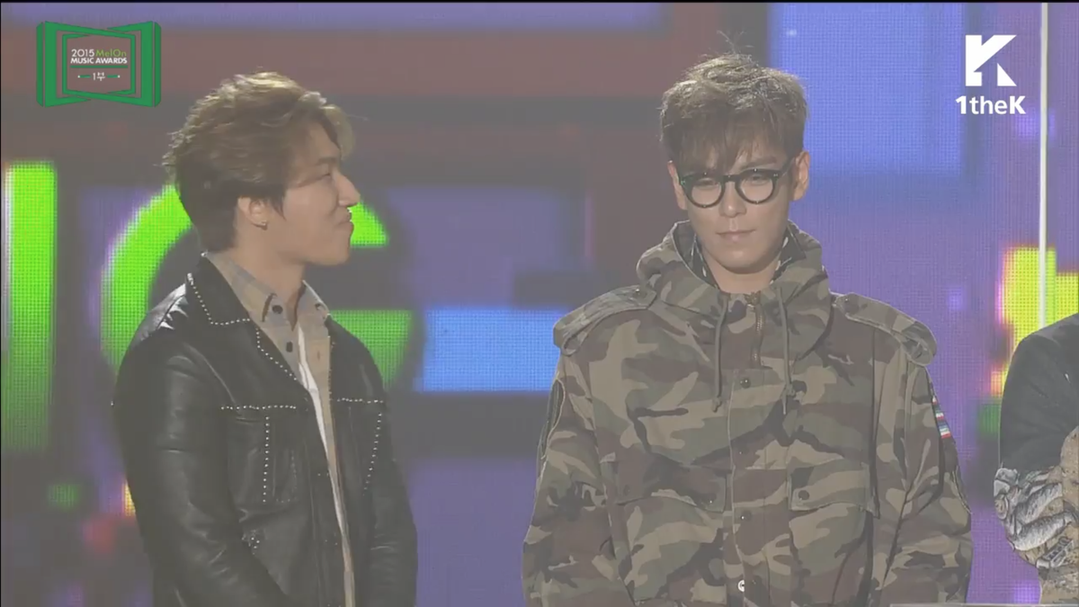 bloocat's tweet photo. Daesung still highly amused by Seungri Everything &amp; hyung just... jpeg-ing https://t.co/fEvoq55t4G