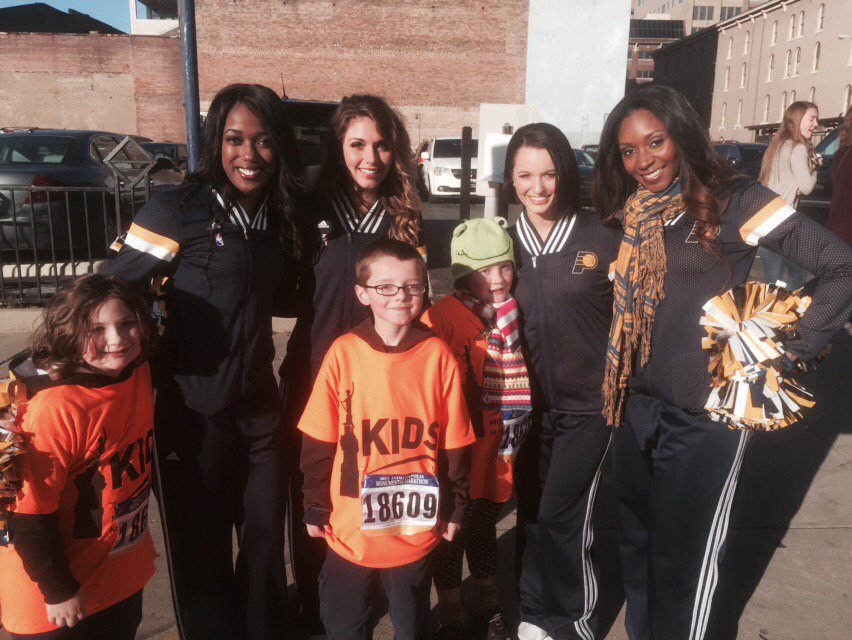 SFBulldogs67's tweet image. Pacer Cheerleaders cheered us on during the race today! So proud of our kids!