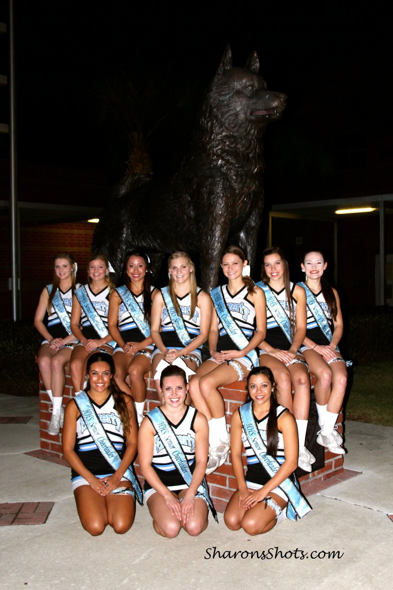 SharonsShots's tweet photo. #SuperSaturday #PictureOfTheHour All Seniors All Day @Hagertycheer1 @liv_albano @gabbi_grinstead @Madeline_kemper https://t.co/ZtPKPv0cf1
