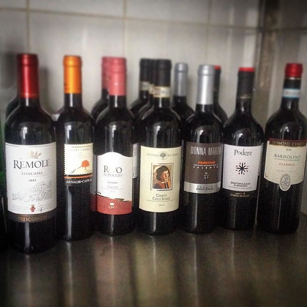 LoggiaGloria's tweet photo. InstaPic by denis.cupholder: #simple #remole #toscana #animaumbra #umbria #rivo #rivoalpoggio #rosso #chianti #chia… https://t.co/Gj6h6Hi11r