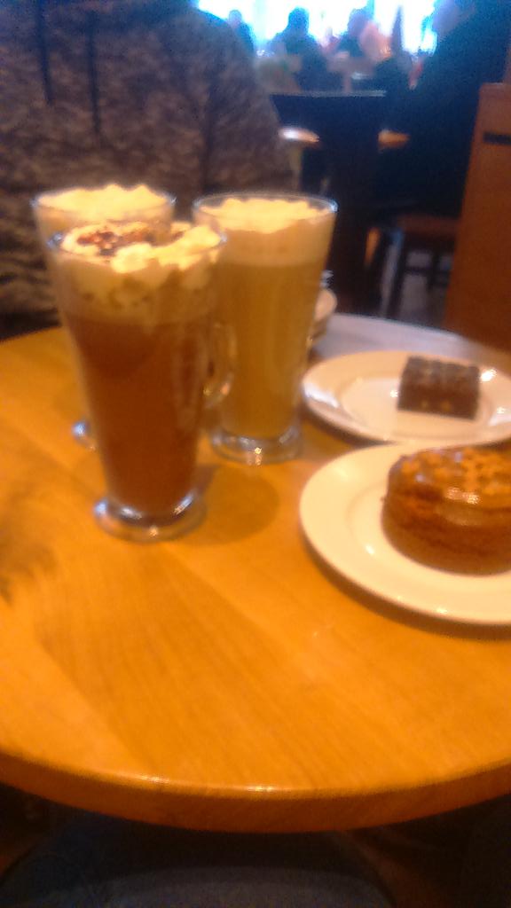 kc_mrs's tweet photo. Saturday morn Christmassy coffee time (&amp; a hot choc ofcourse!) @jayzle87  @CostaCoffee #yum #MerryChristmasToMe https://t.co/aNxhWN1aXg