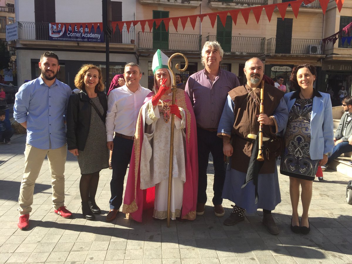 incaciutat's tweet photo. Sus a la 3a Fira #3FiresInca #incaciutat https://t.co/y9CBo6zNmw