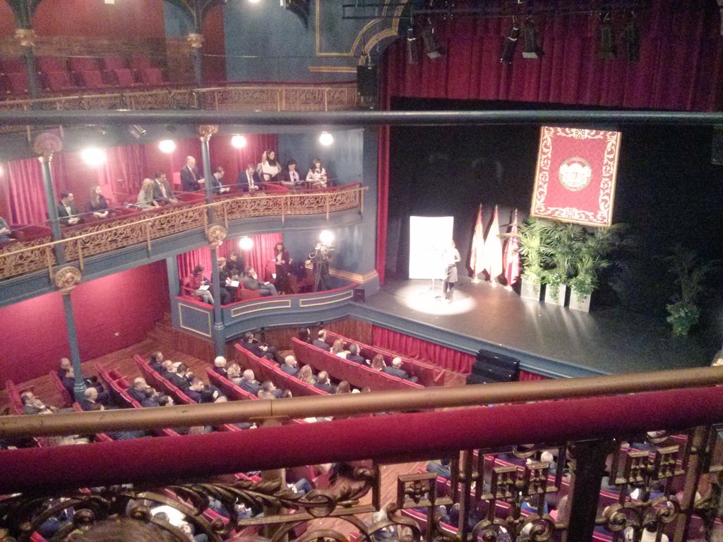 noticiascyl's tweet photo. #Valladolid Arranca el acto en el @TEATROZORRILLA del Día de la Provincia  @Dip_Va https://t.co/KRyV5349DT https://t.co/gCj5uNpLox