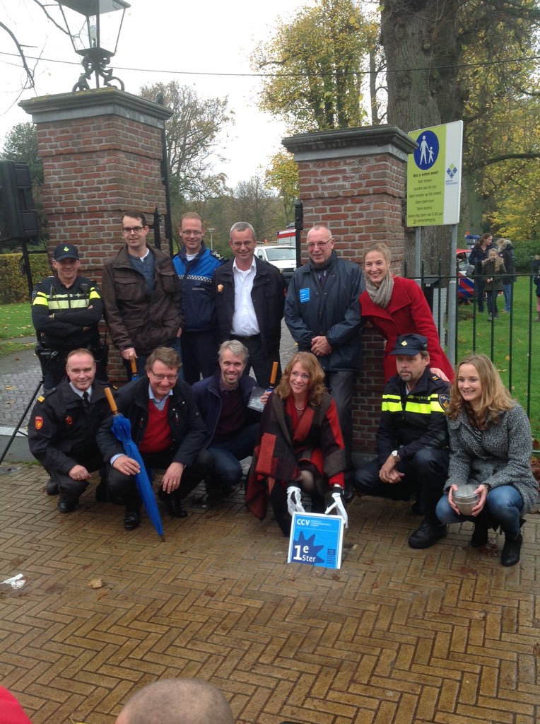 Samen werken aan een veilig winkelcentrum Sassenheim. De eerste ster is binnen. Goed werk <a href="/TOVSheim/">TOVSheim</a>