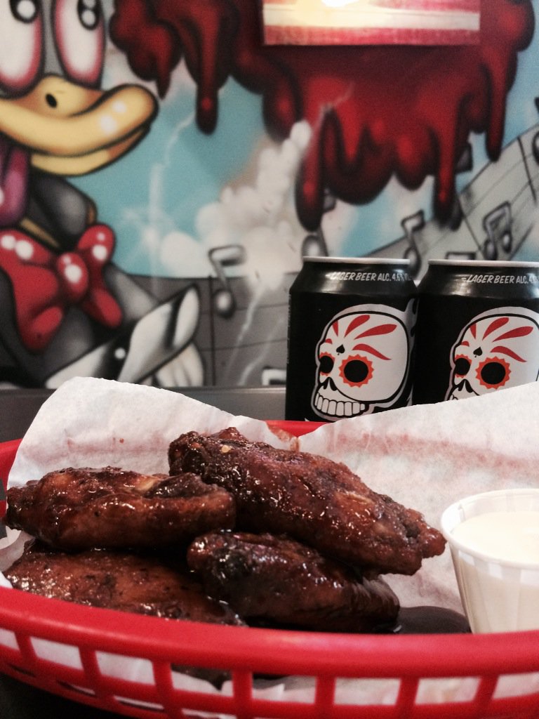 AlmostFamousLDS's tweet image. FREE WINGS &amp;amp; BEER - FREE WINGS &amp;amp; BEER.

RT TO WIN,

WINNER CHOSEN AT 5PM