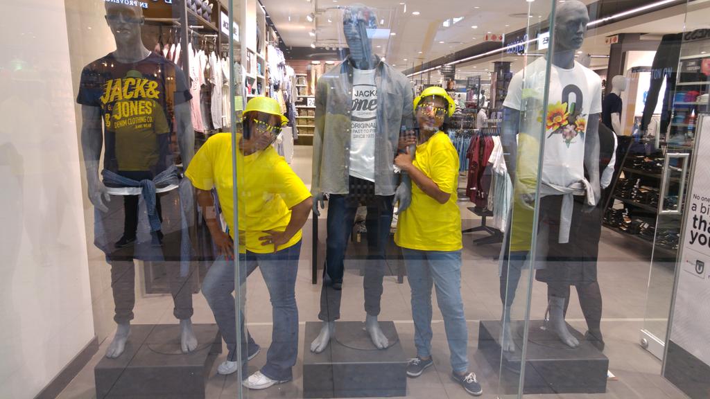 beyerserasmus's tweet photo. Loving the manikins @BFSfoodservice #bfsroar @SHAUNKZN1 https://t.co/hpFj3vsl4y