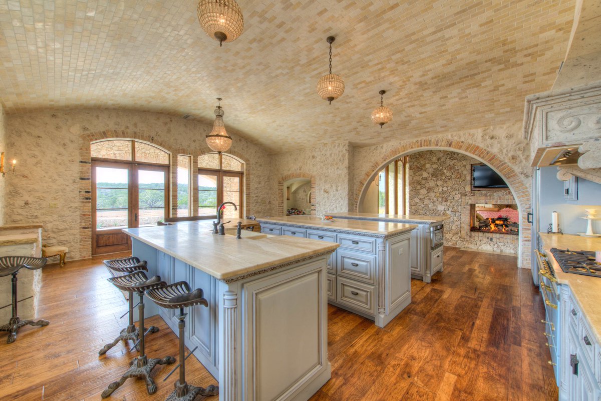 #Thankful for #beautiful #spaces to #dine and #prepare a #meal this #November!