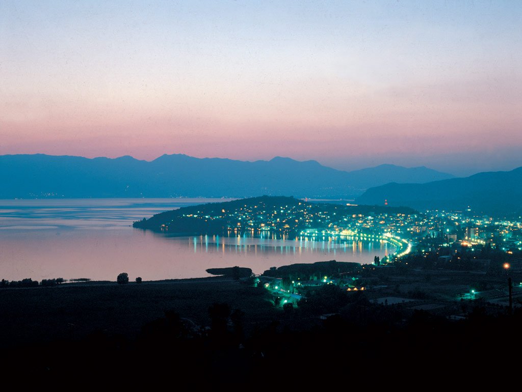 FUNTRAVEL018's tweet photo. #Ohrid #docek2016 #novagodina #najluđiprovod #hitcena #polazakiznisa #fun #drustvo
https://t.co/lnlCyHY3mh https://t.co/IDWhPTpI33