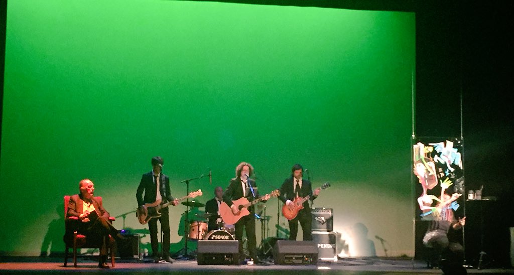MonsalveErnesto's tweet photo. Magnígico colofón poético, pictórico y musical para el #DíaDeLaProvincia @Dip_Va en @TEATROZORRILLA https://t.co/zKtLRCD1U4
