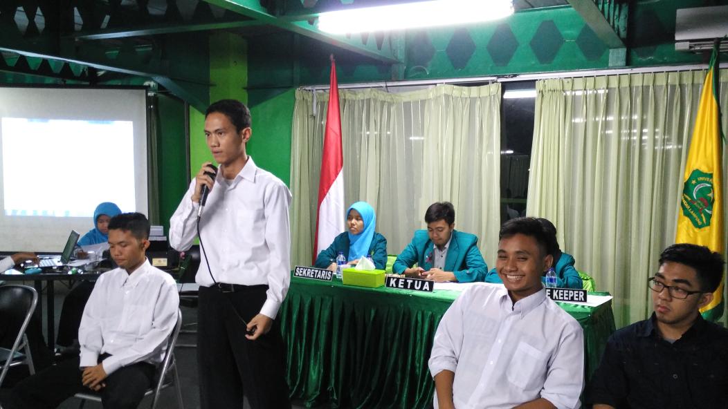 Calon kedua ketua karim, ini dia <a href="/FernandoCatmeow/">Fernando Budiman</a> dari angkatan 2014. Mention <a href="/RidhoHijau/">ridho setyawan</a> dulu ah 😂😂😂👏👏👏