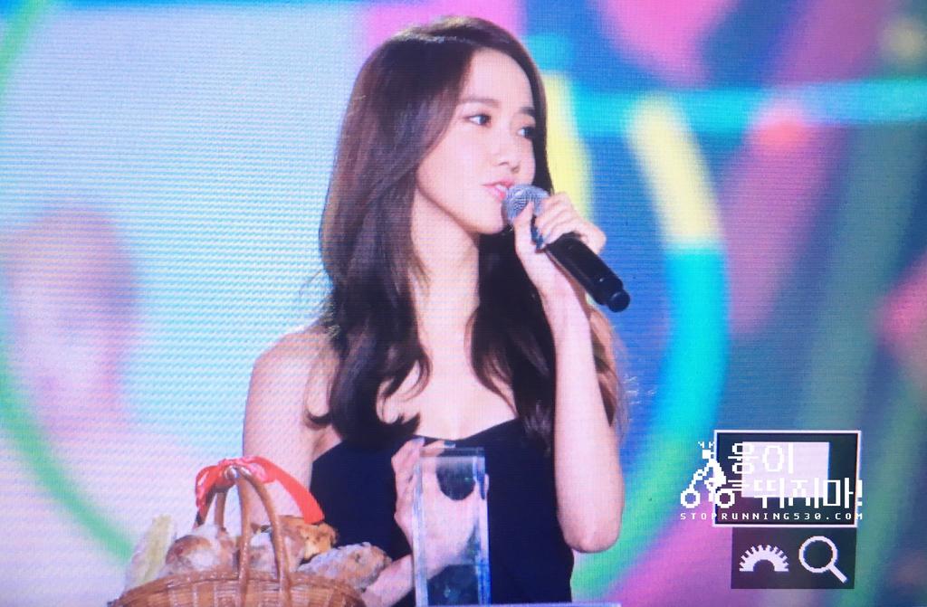 [PIC][07-11-2015]YoonA tham dự "2015 MelOn MUSIC AWARDS" + Giành “Top10ArtistsMMA2015” vào tối nay CTNZodvUEAADe-N