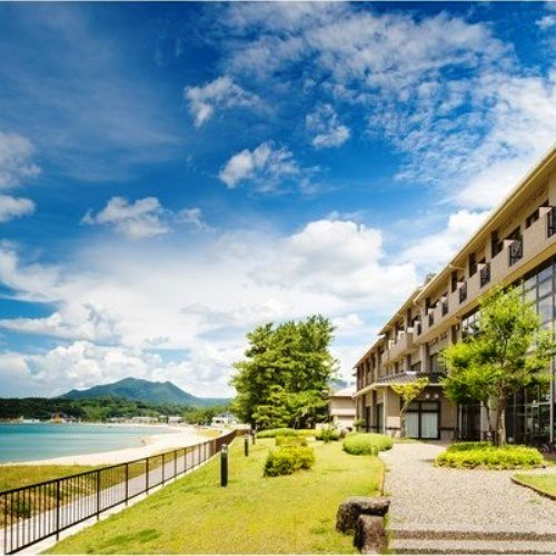 chuangkelvin's tweet photo. 萩温泉郷　海が奏でる癒しの宿　リゾートホテル美萩
＜14年7月OPEN＞菊ヶ浜の絶景と自家源泉100％の天然温泉に癒されて。
https://t.co/ajPXNqO7BG https://t.co/YSMbl4pLSQ