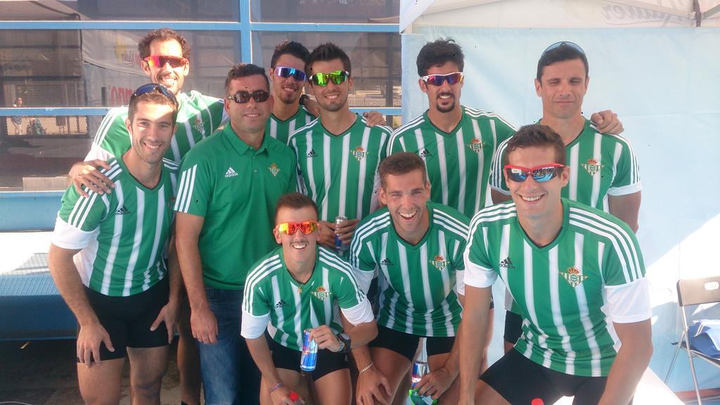 RegataSB's tweet photo. Aquí están los protagonistas. El @RealBetis.  Campeón de la 49ª Regata Sevilla-Betis https://t.co/TzoE8lSkUg
