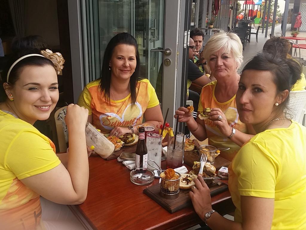 janion59's tweet photo. @BFSfoodservice #bfsroar lunch #summer steppers https://t.co/qqkSlyJd1K