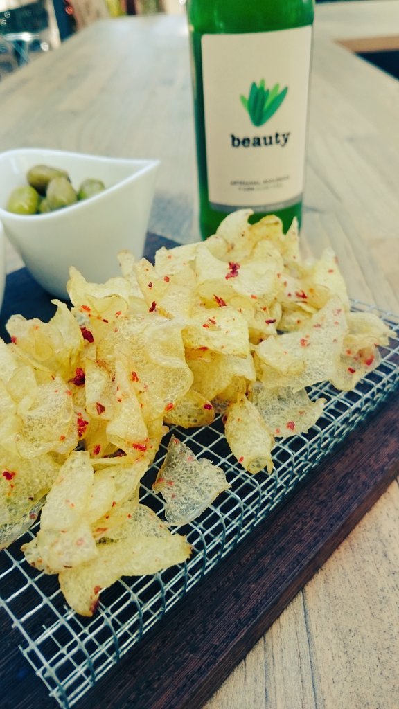 invernadero_el's tweet photo. ¿Un aperitivo para comenzar nuestro #revolucionverde? Siempre acompañado de @beautyaloebeer!!! @rdelacalle https://t.co/DoRqWC5uMI