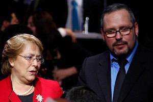 CChavezMatus's tweet photo. IMPRESENTABLE @FiscaliadeChile PROTEGEN a #Davalo ¿IGUALDAD para TODOS? https://t.co/6Up0mpFb0M #NoMasLumpenenChile