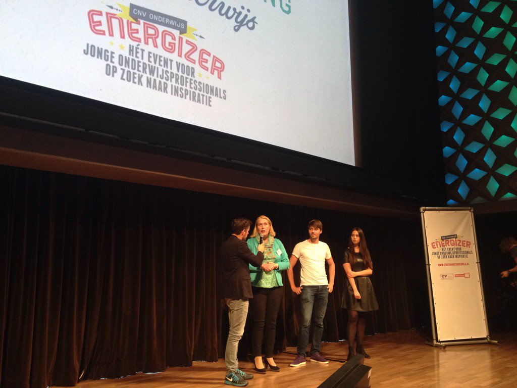 Energizer <a href="/CNVOnderwijs/">CNV Onderwijs</a> ,het inspiratie event voor jonge onderwijsprofessionals is begonnen ! Leuk!