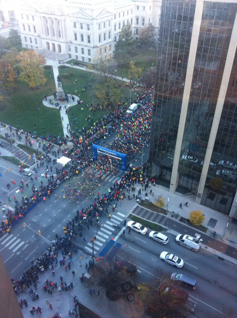 TheAliMoo's tweet photo. And they're off! #BeMonumental Great way to wrap up #aect2015! https://t.co/BfeCM3K6TP