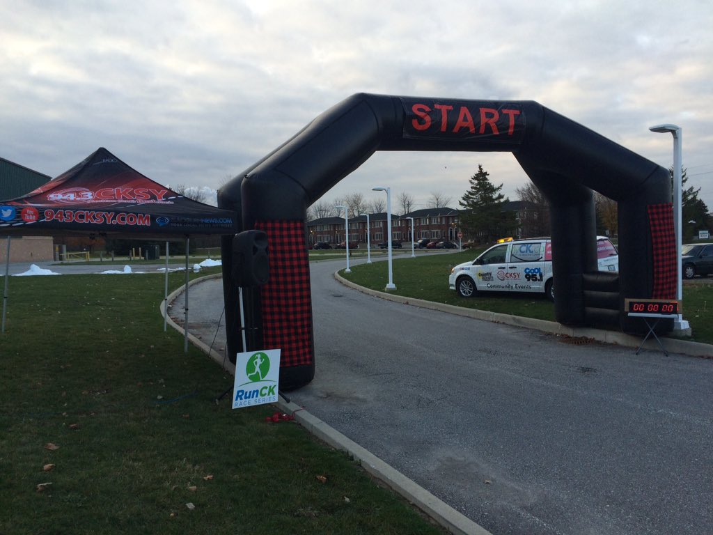 Run_CK's tweet photo. Flaunt Your Flannel starts at 9am! Starting at the Healthplex! @Maplecitymile @victoryfordCK @GTChatham https://t.co/NC5L3ptaQp