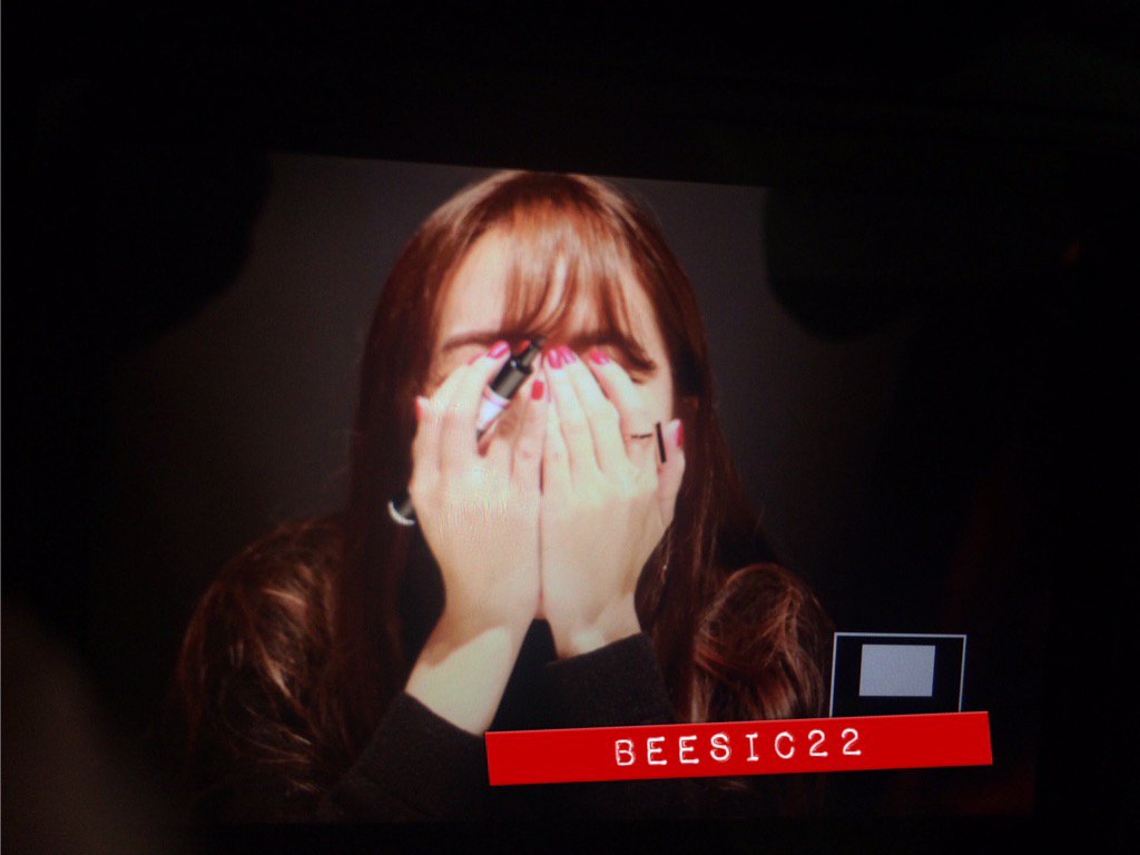 [PIC][07-11-2015]Jessica tham dự buổi Fansign cho dòng mỹ phẩm "J.ESTINA RED" tại "Myeongdong Lotte Cinema" vào chiều nay - Page 4 CTNk6A6UcAAVyl-