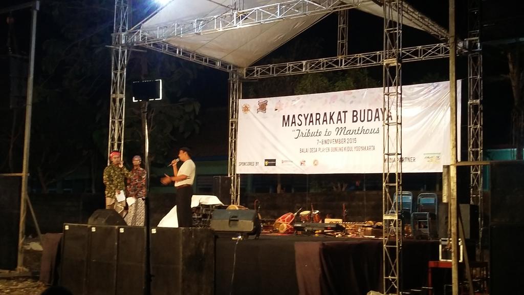 Sambutan langsung oleh Bapak kepala Desa Playen.. #masyarakatbudaya #FIB #UGM