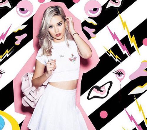 Hi I'm Amanda 🙈🙊 I'm a kitten . Rt for me ?