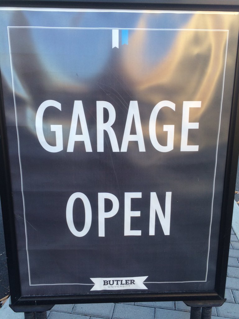 ButlerUpolice's tweet photo. The garage is open for parking today. Located between @cloweshall and @HinkleFH #BUfamilyweekend https://t.co/SvgR57MFOe